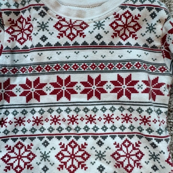 Carter's Little Planet Red & White Snowflake Pajama Set ChristmaSize 18 months - Picture 4 of 8